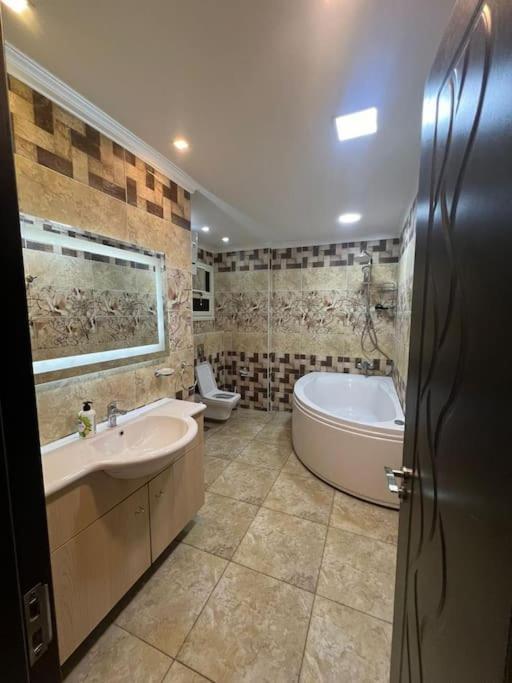 3-bedroom Addoqqi Apartment